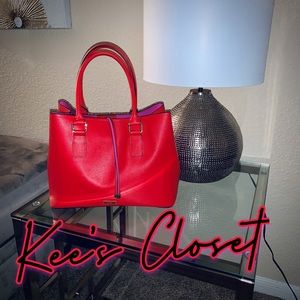 Passion red handbag w/pink interior (minimal wear)
